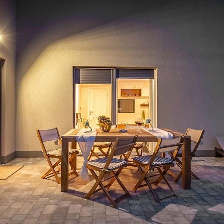Tarari Luxury Apartment บัชกา ภายนอก รูปภาพ